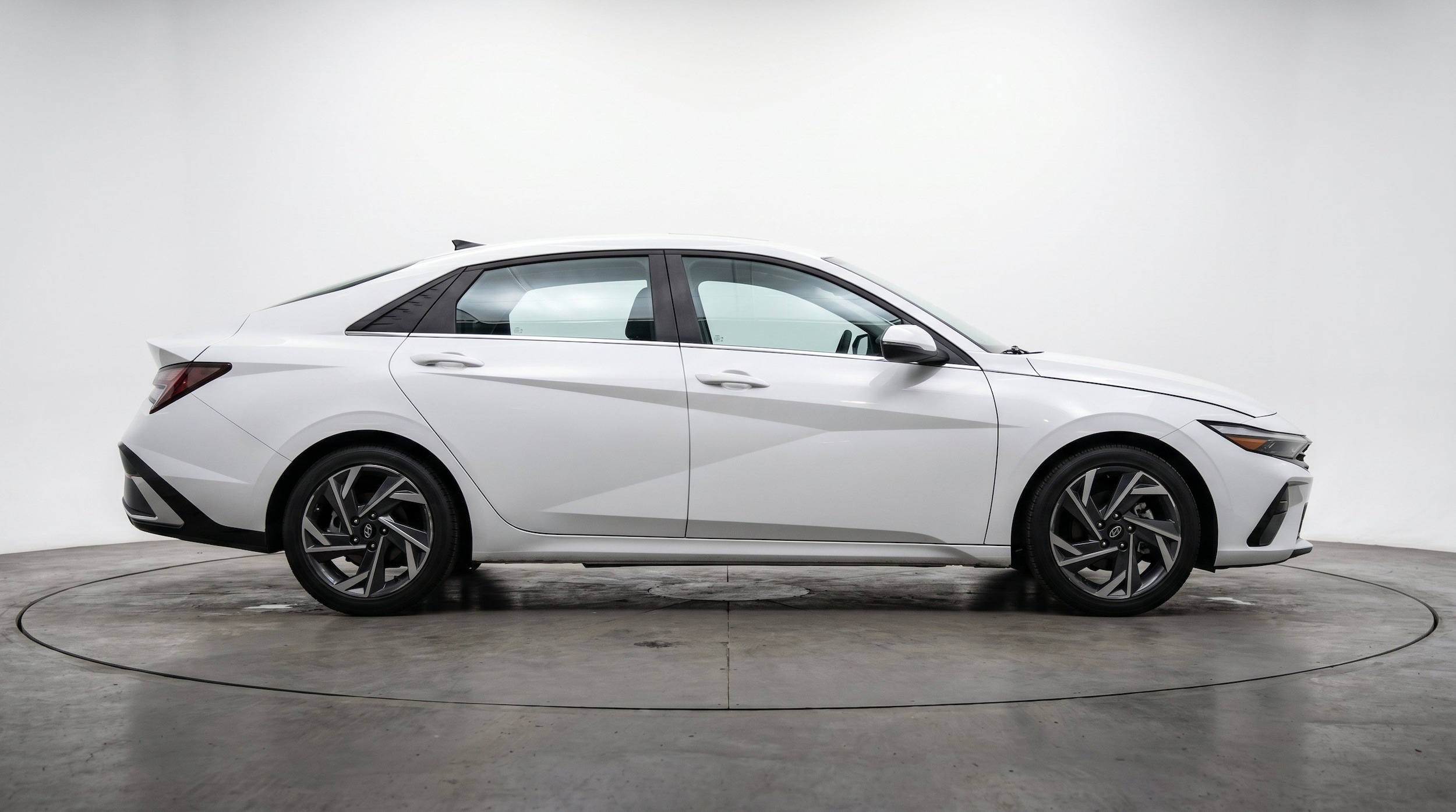 Thumbnail: 2025 Hyundai Elantra - 11