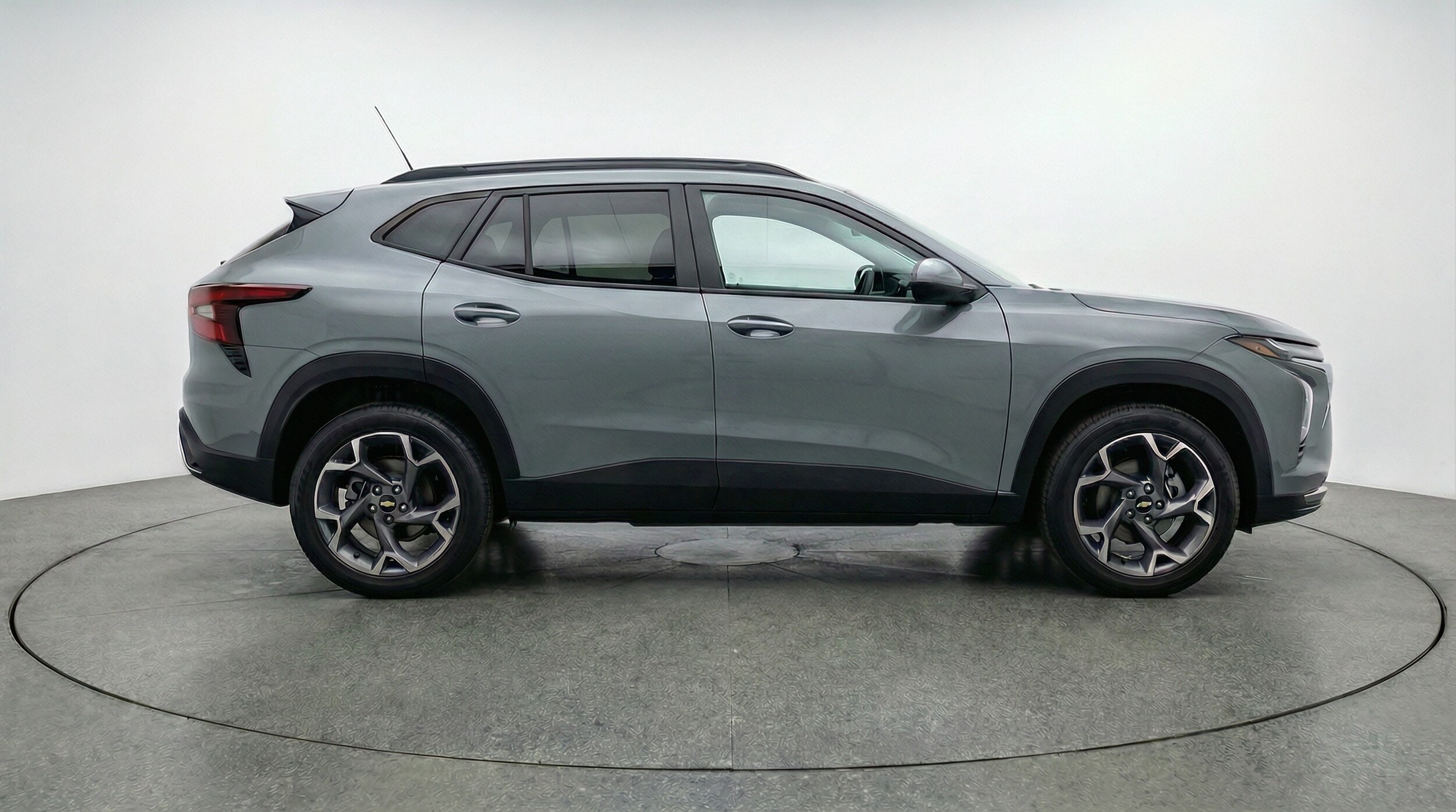 Thumbnail: 2025 Chevrolet Trax - 8