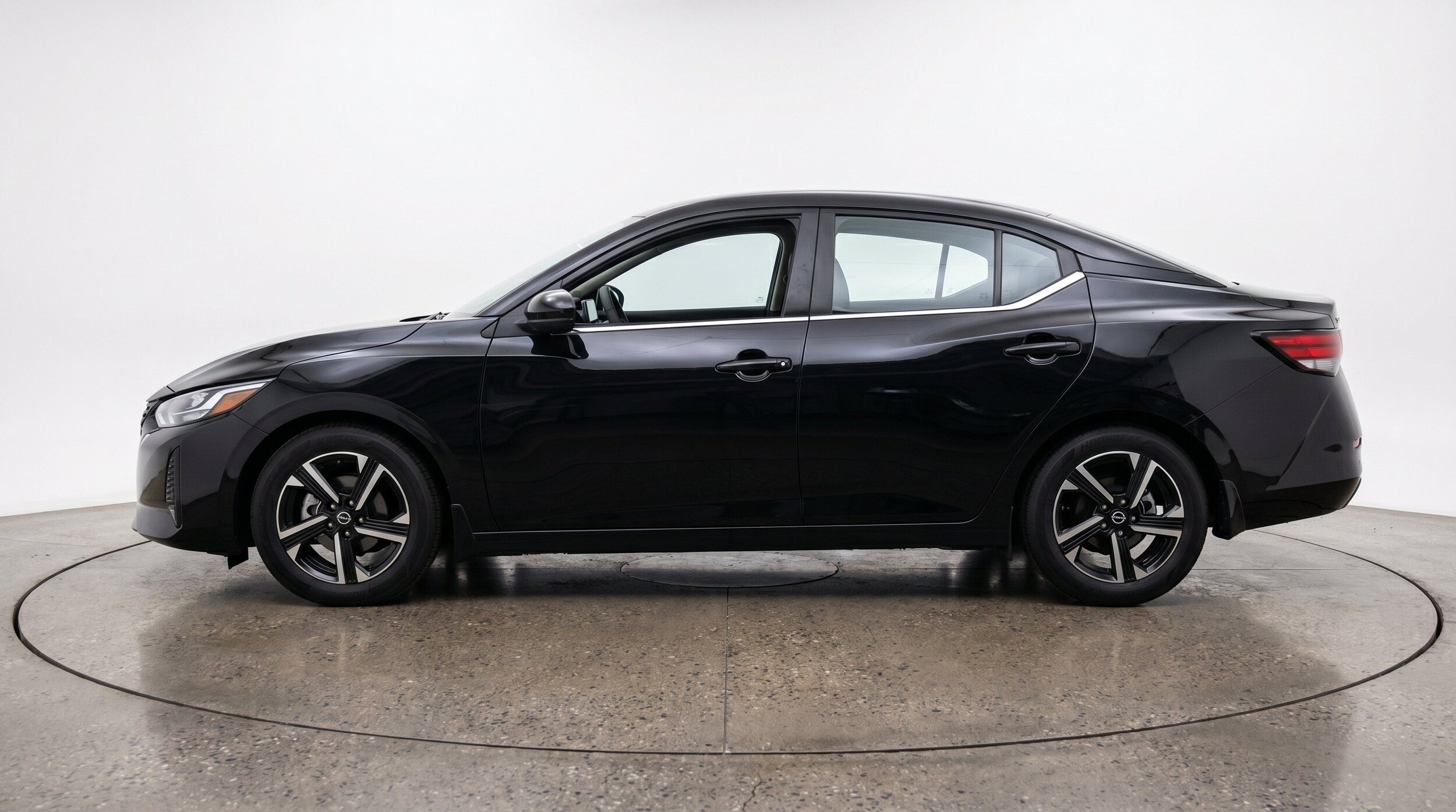 Thumbnail: 2025 Nissan Sentra - 5