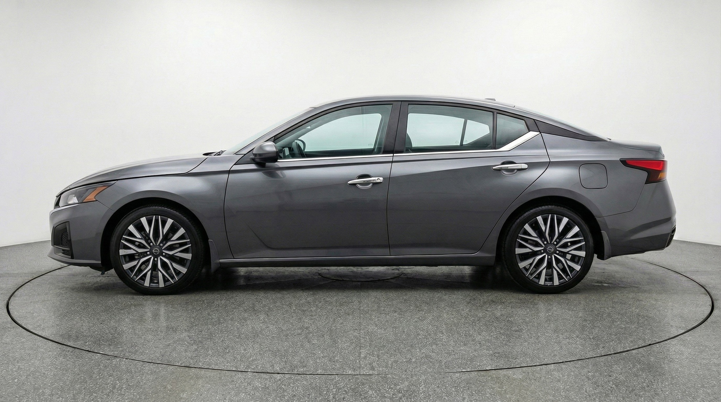 Thumbnail: 2025 Nissan Altima - 5