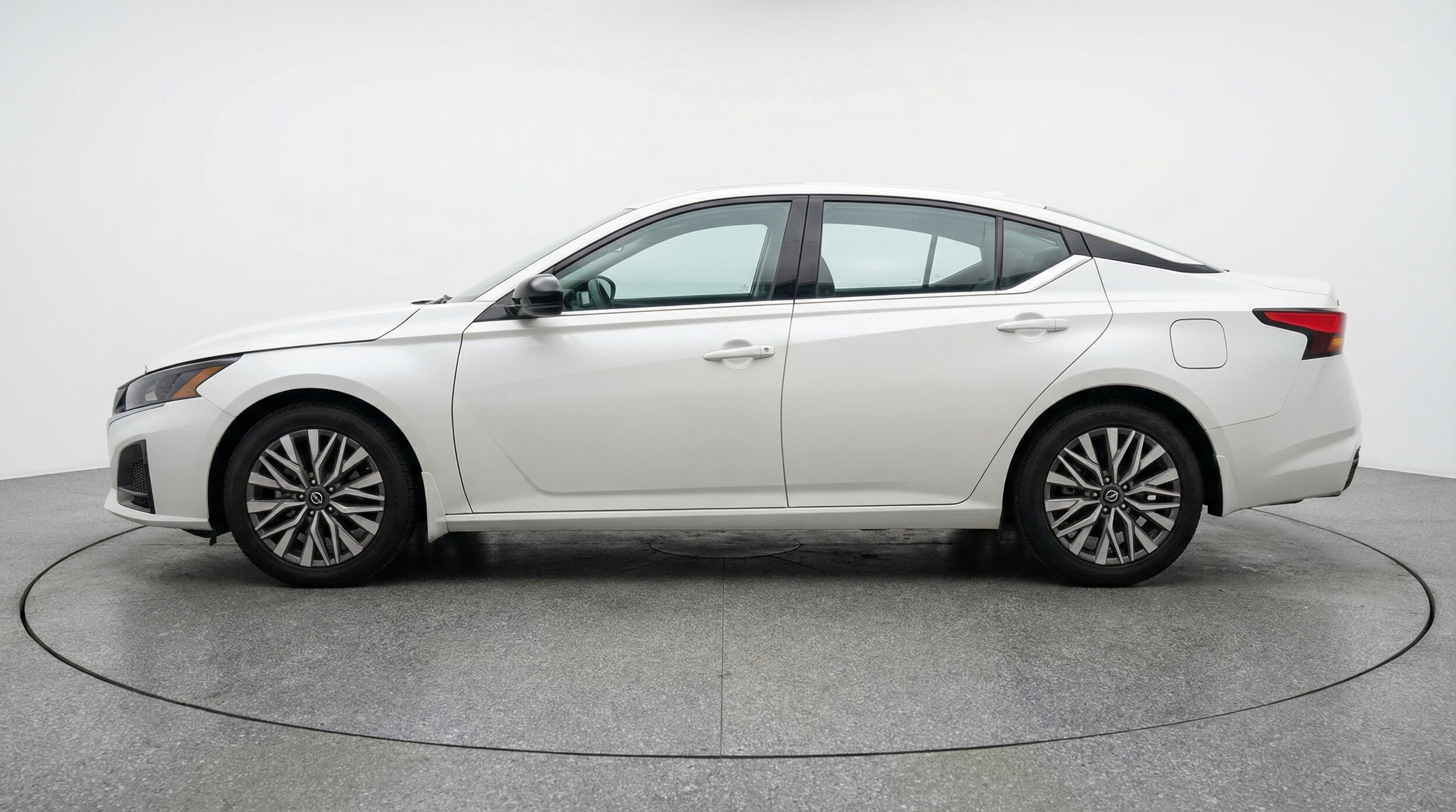 Thumbnail: 2025 Nissan Altima - 4