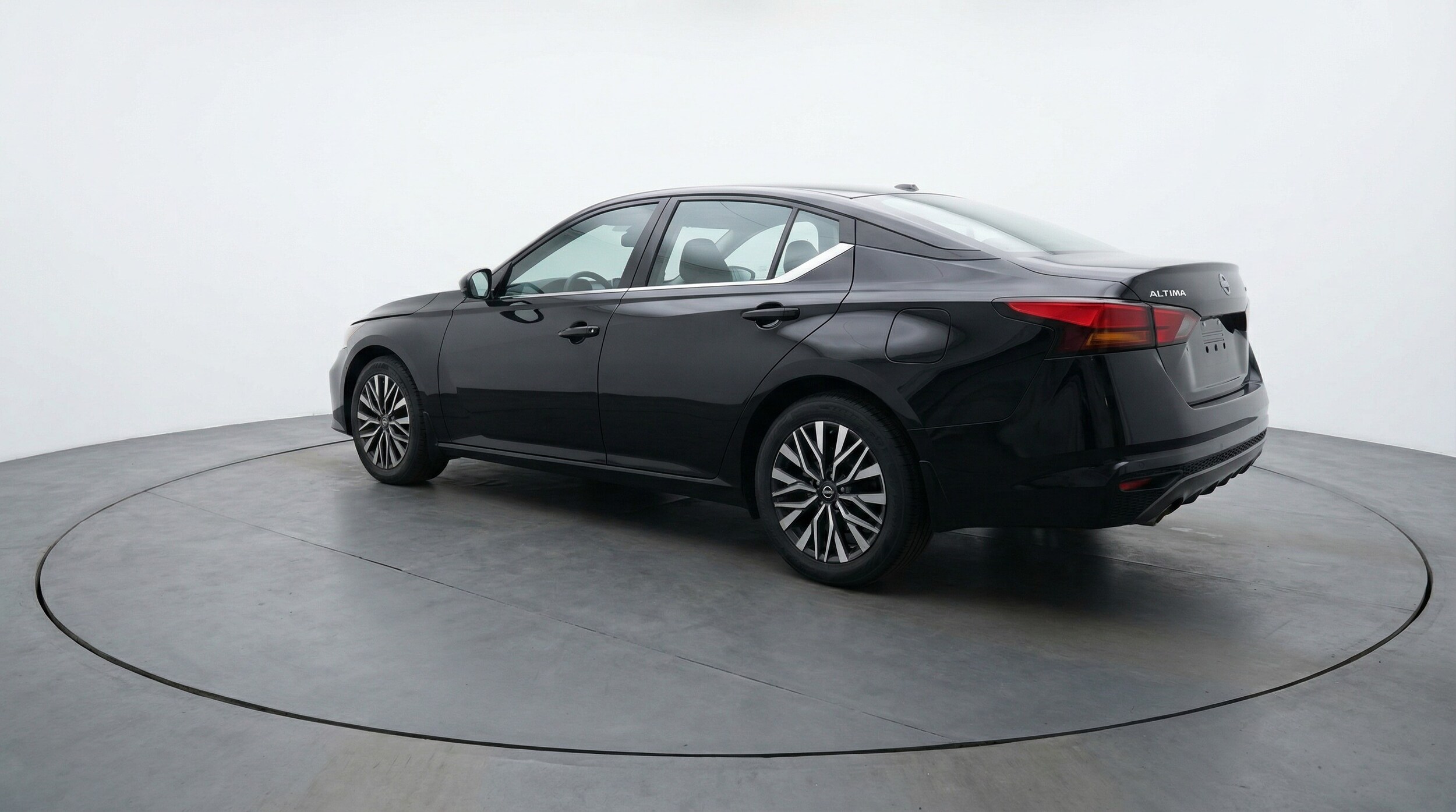 Thumbnail: 2025 Nissan Altima - 5