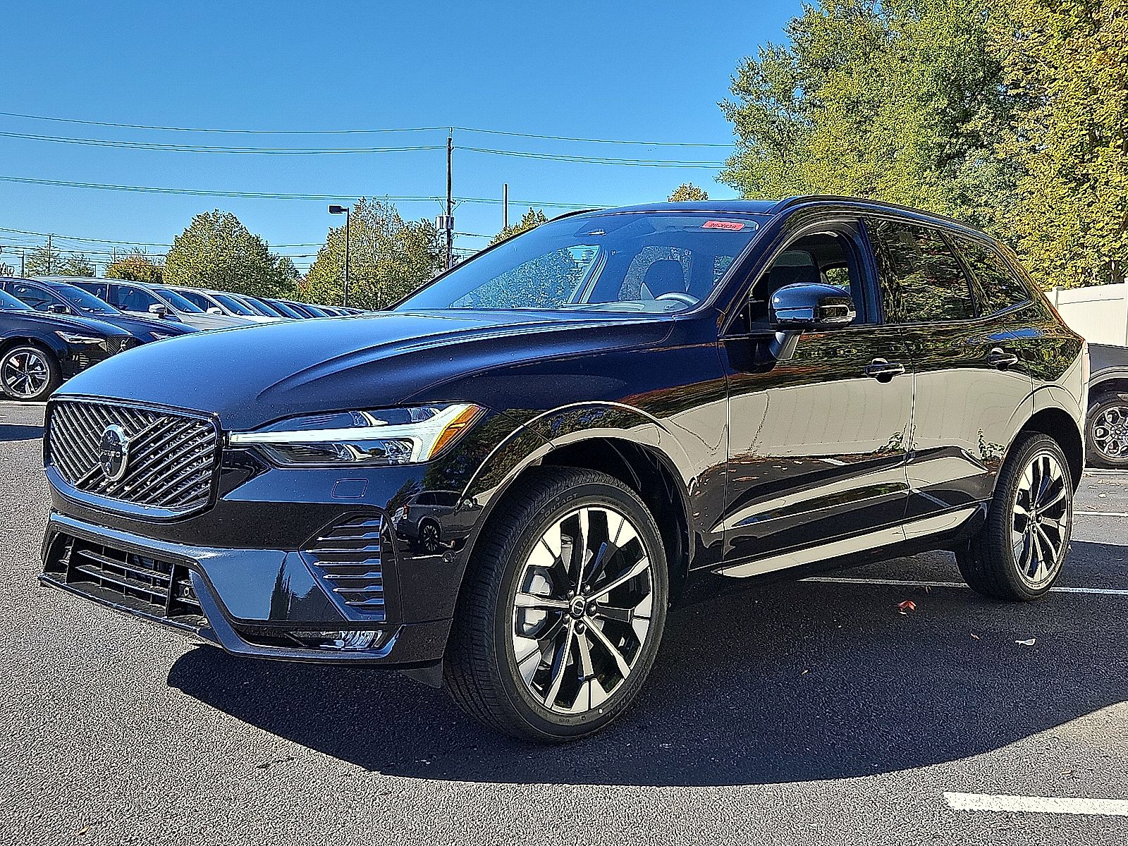 2026 Volvo XC60 B5 Plus photo 2