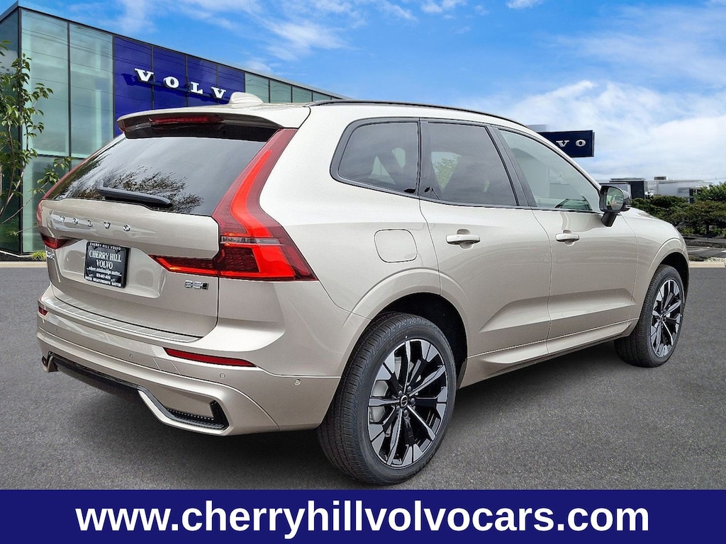 New 2026 Volvo XC60 B5 Plus SUV