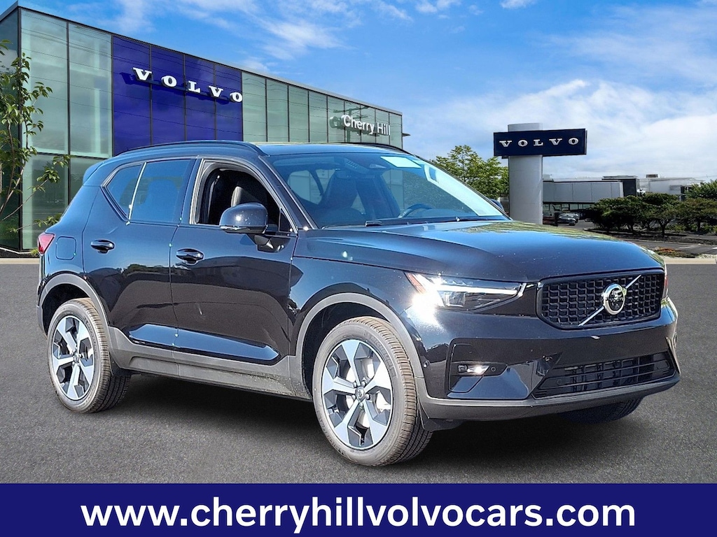 New 2026 Volvo XC40 B5 Plus SUV