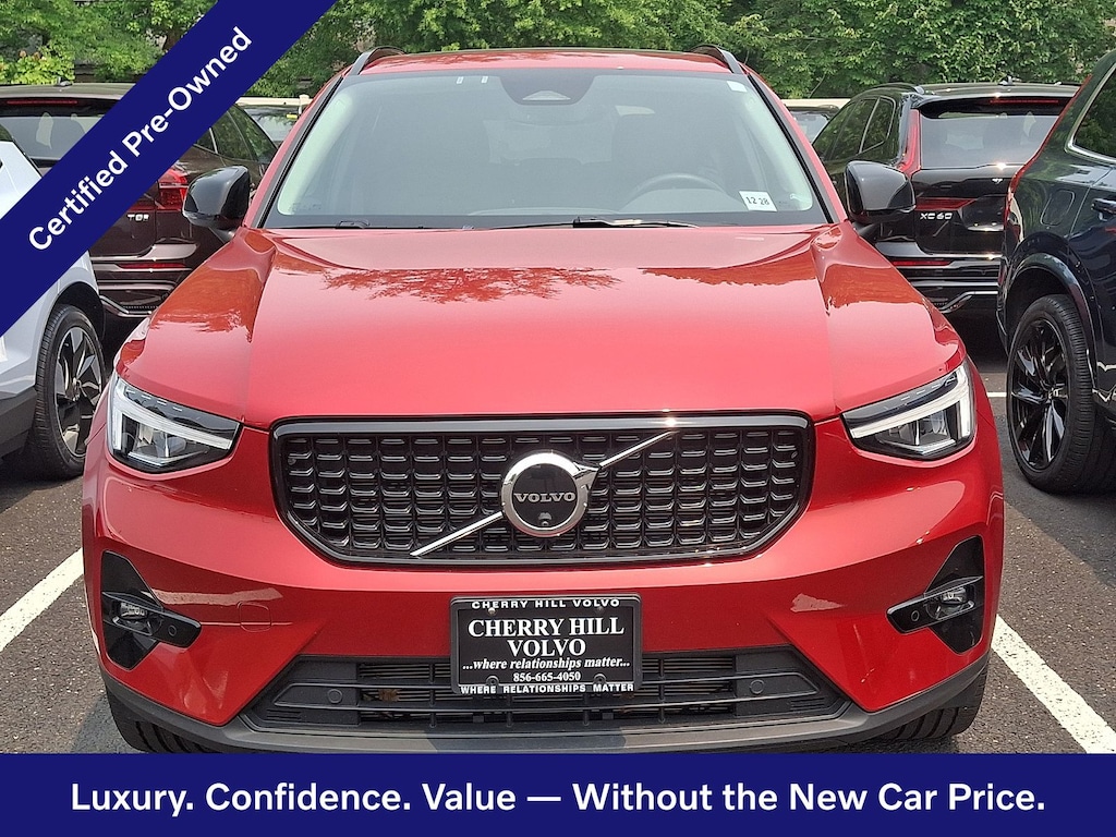 Certified 2024 Volvo XC40 B5 Plus Dark Theme SUV