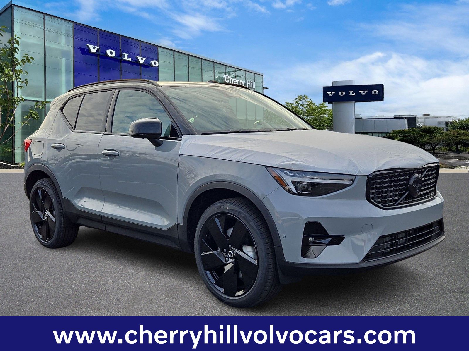 2026 Volvo XC40 Ultra Black Edition's photo