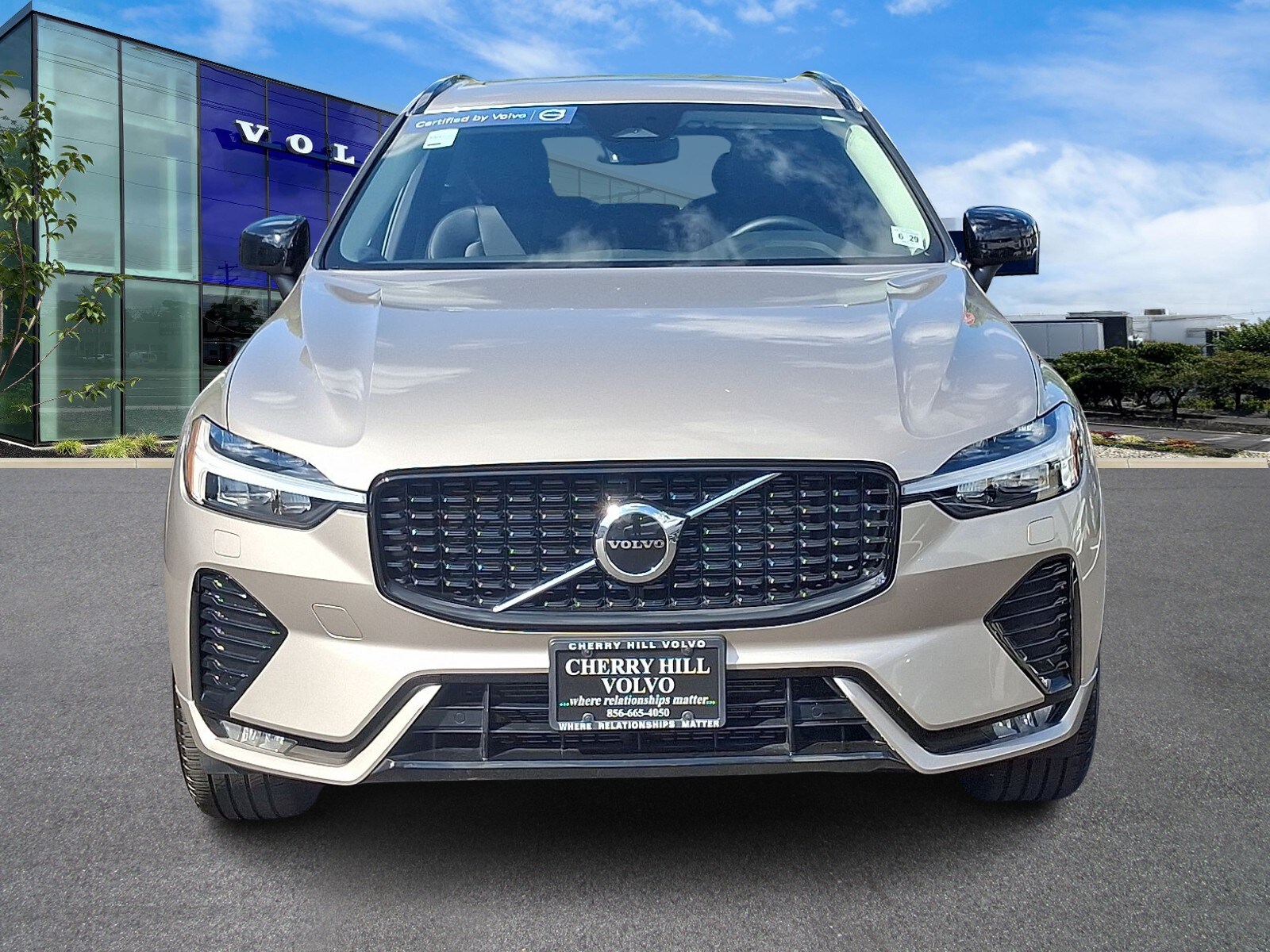 2024 Volvo XC60 B5 Core photo 2