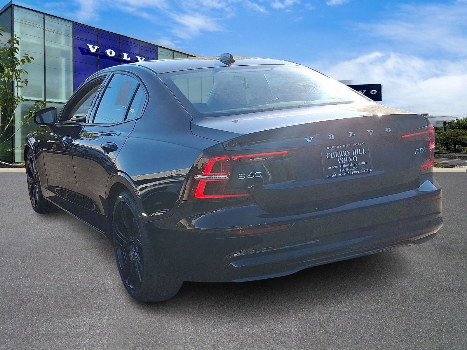 2024 Volvo S60 Ultimate photo 4