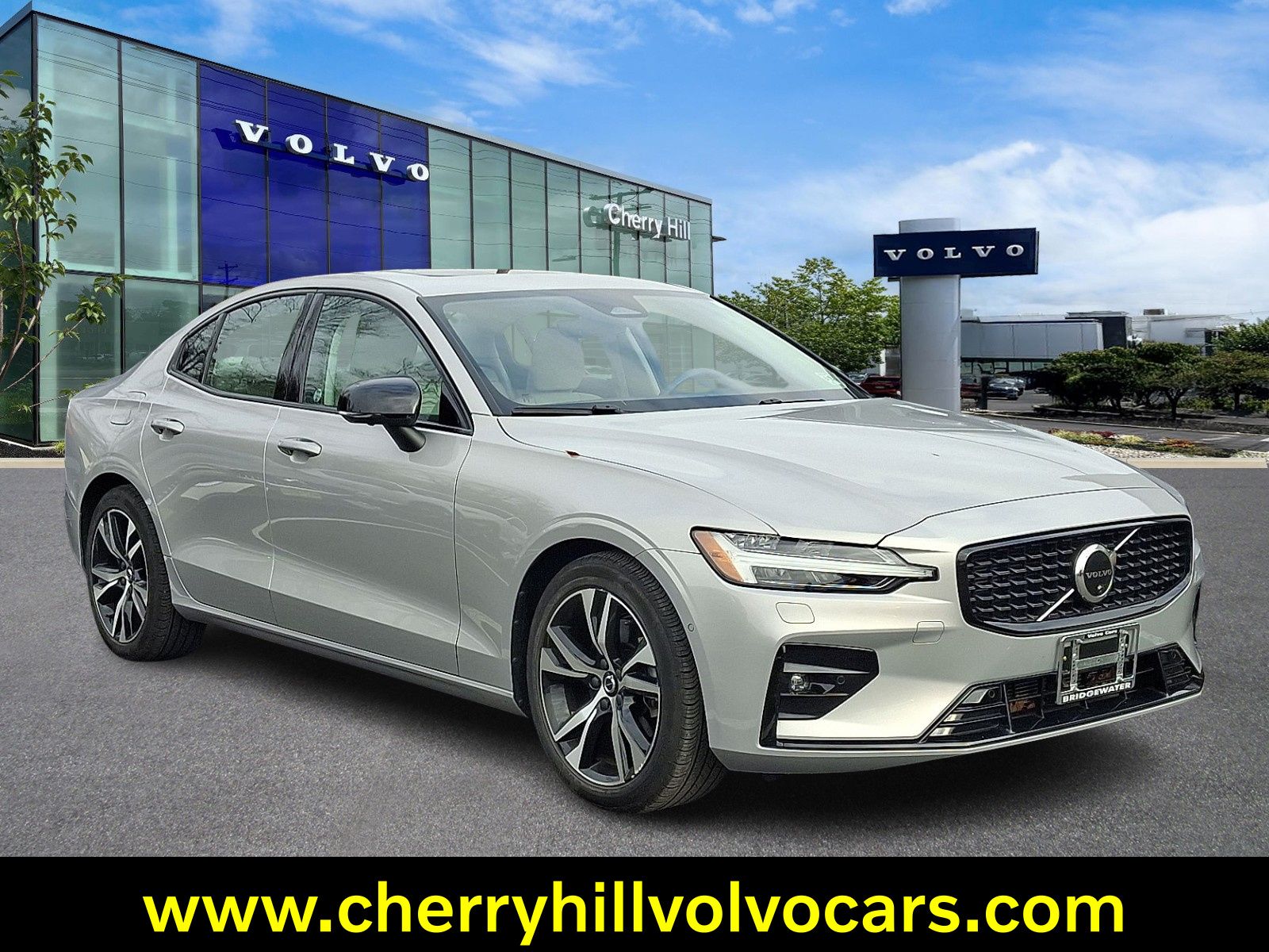2023 Volvo S60 Sedan 