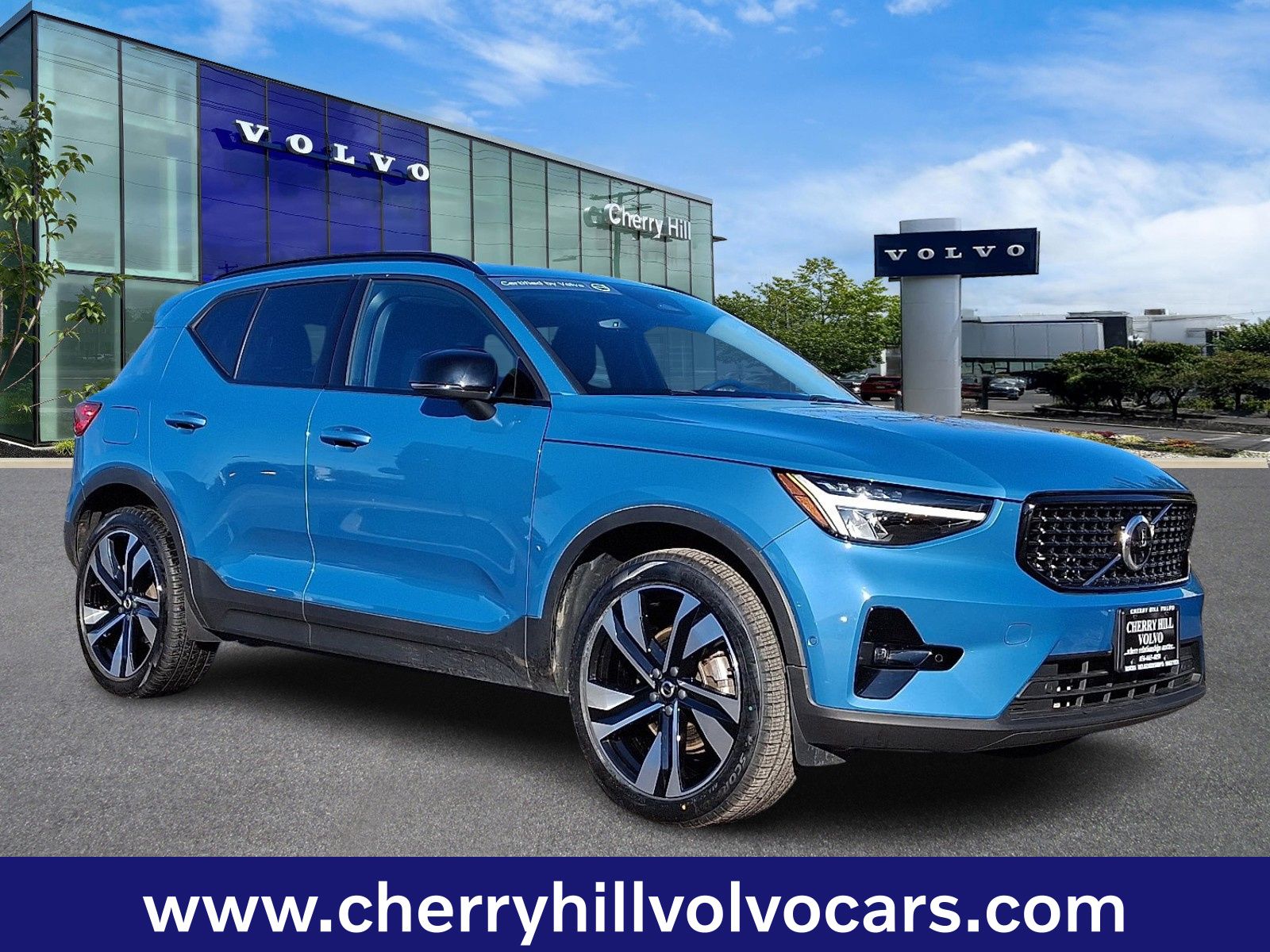 2023 Volvo XC40 Plus