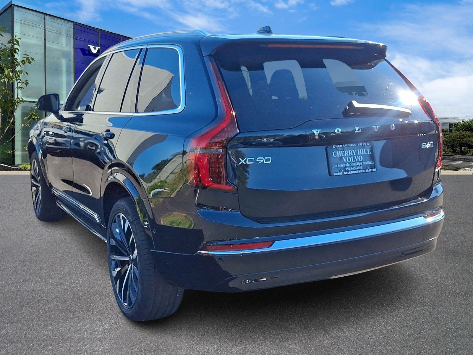 2025 Volvo XC90 Plus photo 3
