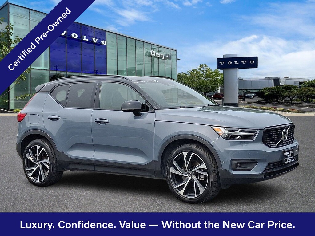 Certified 2022 Volvo XC40 R-Design SUV