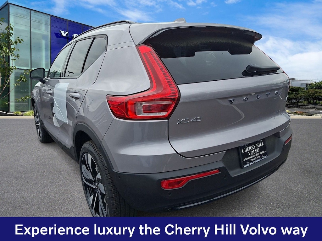 New 2026 Volvo XC40 B5 Plus SUV