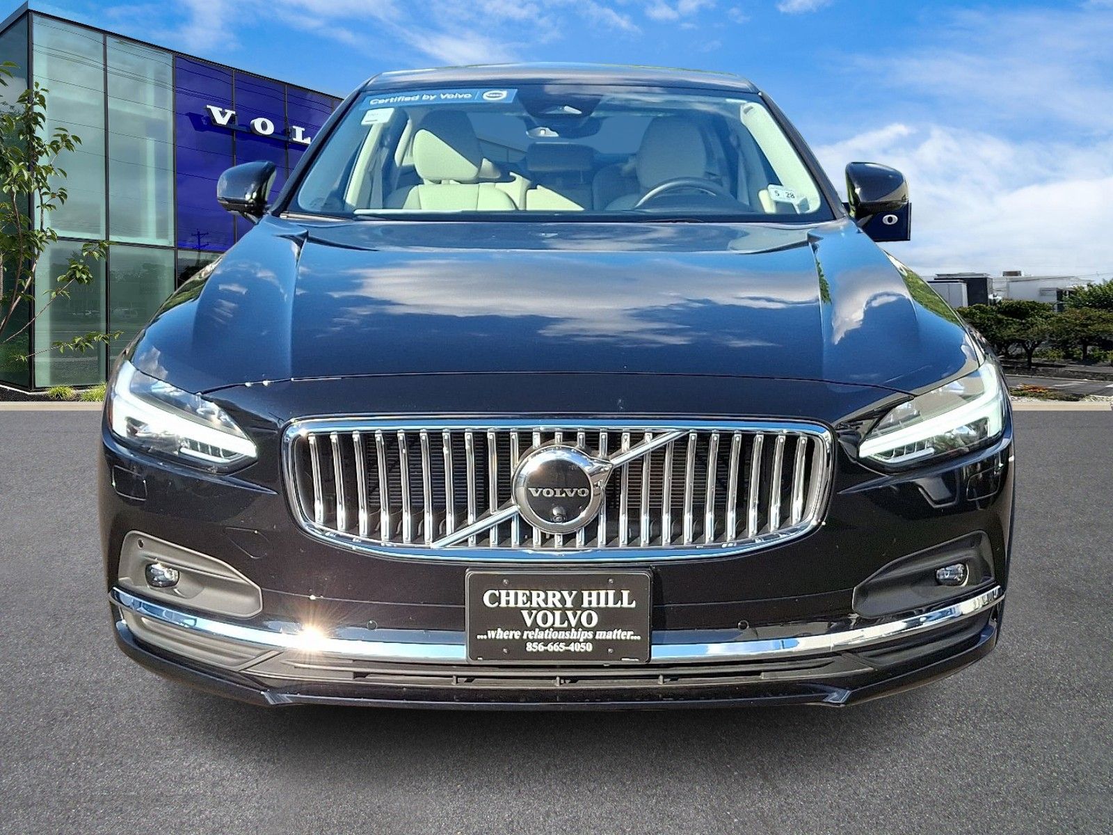 2023 Volvo S90 Plus photo 2