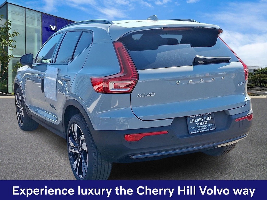 New 2026 Volvo XC40 B5 Plus SUV
