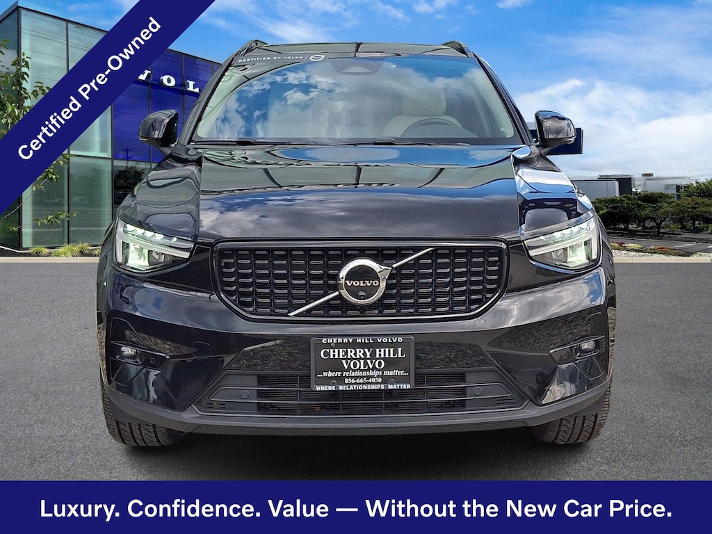 Certified 2023 Volvo XC40 B5 Plus Dark Theme SUV