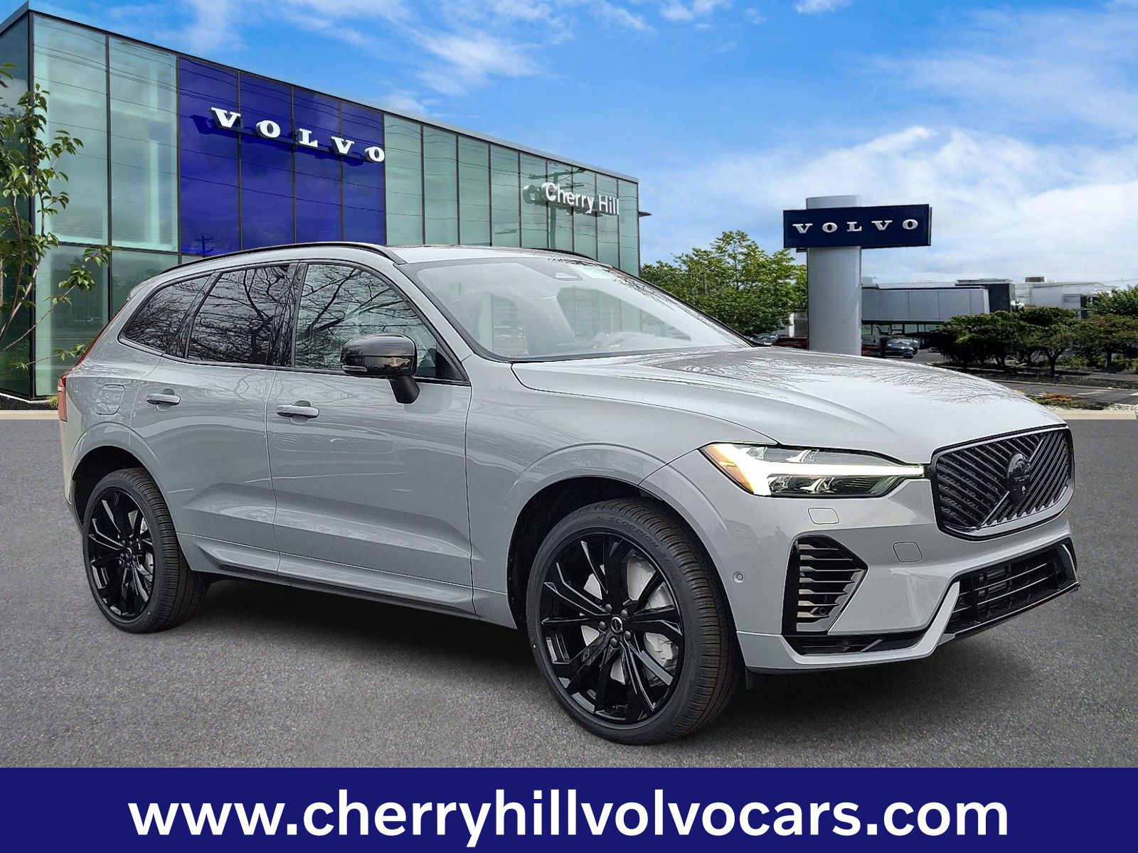 2026 Volvo XC60 plug-in hybrid SUV 