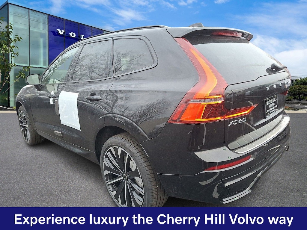 New 2026 Volvo XC60 plug-in hybrid T8 Ultra SUV