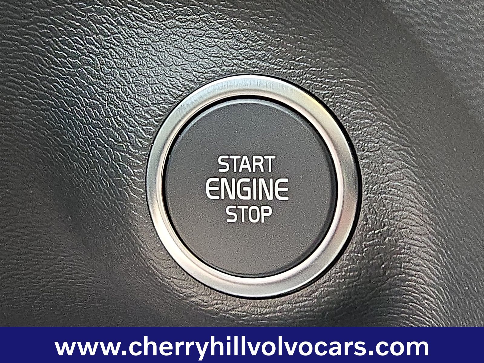 2026 Volvo XC40 Plus - Photo 18