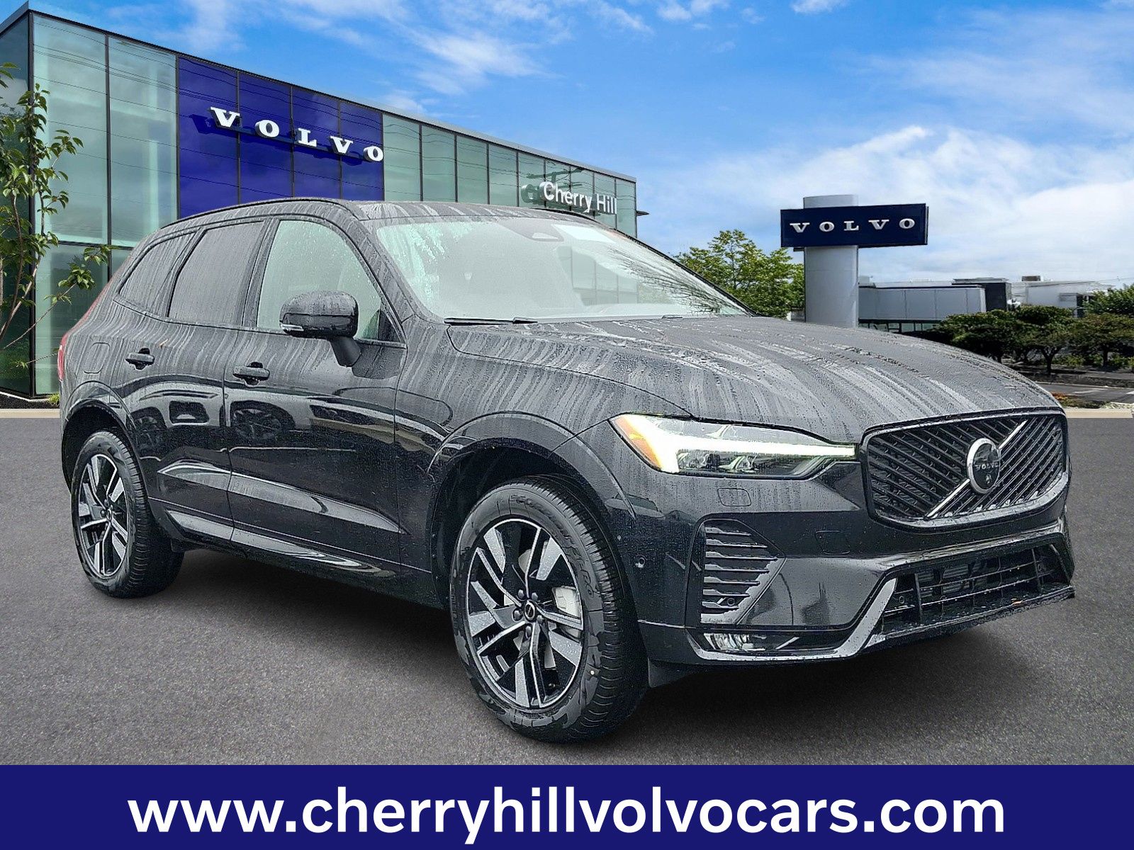 2026 Volvo XC60 Plus's photo