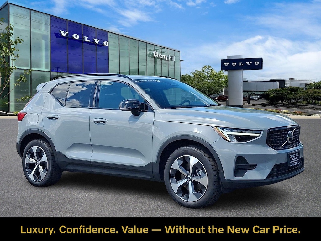 Certified 2026 Volvo XC40 B5 Core SUV