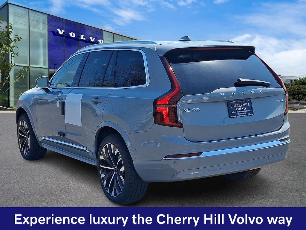 New 2026 Volvo XC90 plug-in hybrid T8 Plus 7-Seater SUV