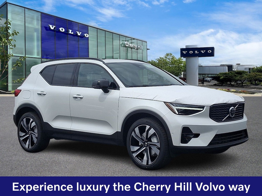 New 2026 Volvo XC40 B5 Ultra SUV