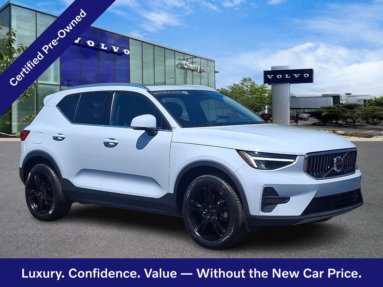 2025 Volvo XC40 Core