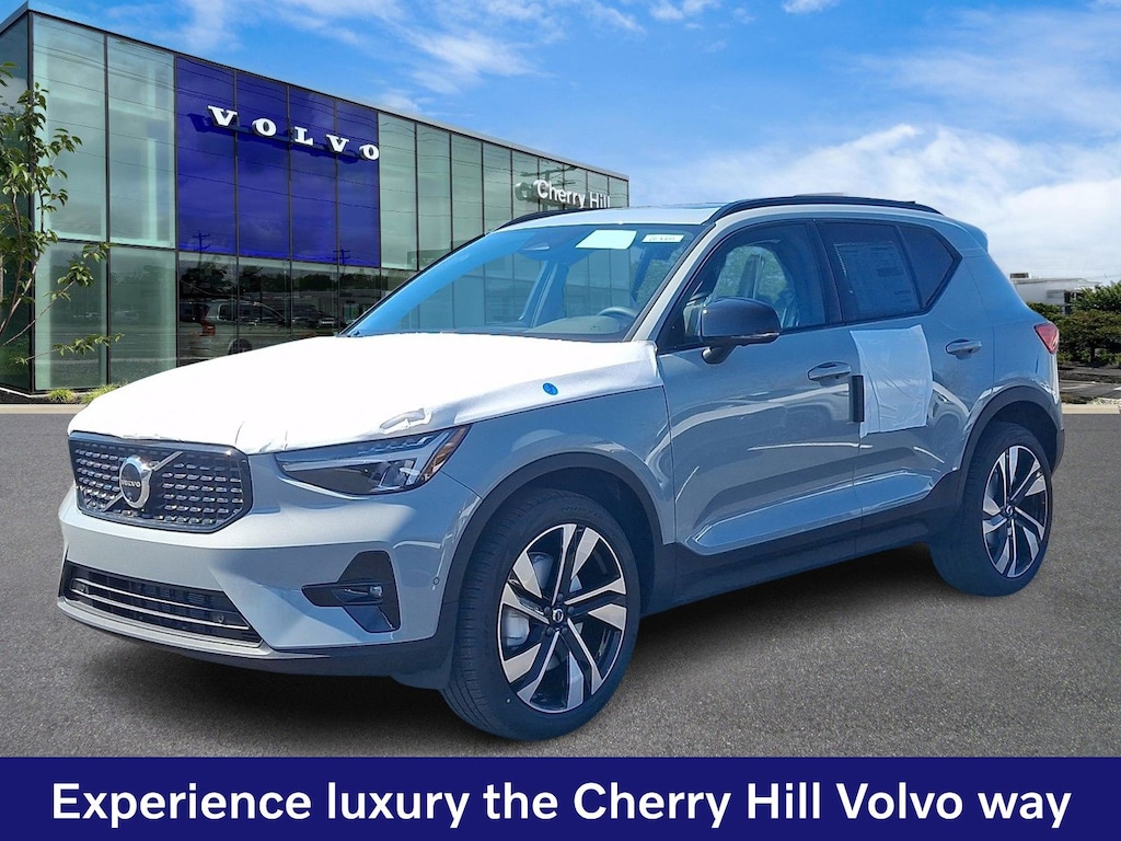 New 2026 Volvo XC40 B5 Plus SUV