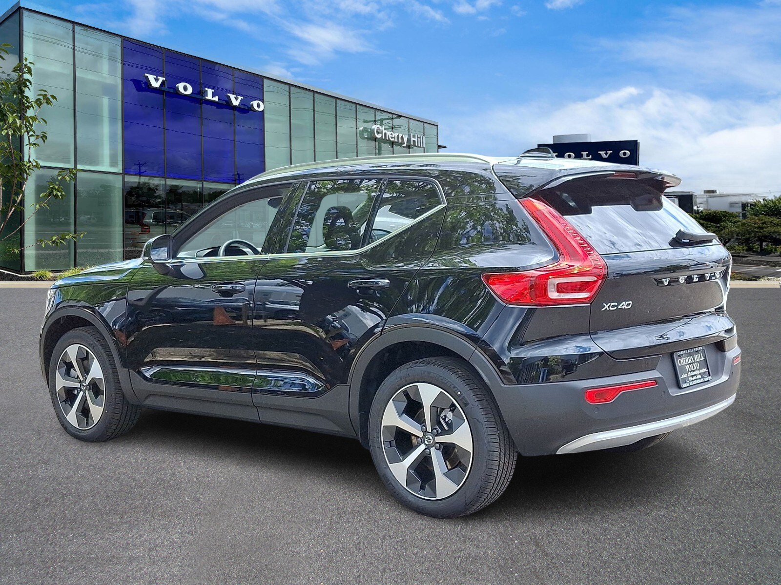 2025 Volvo XC40 Core photo 4
