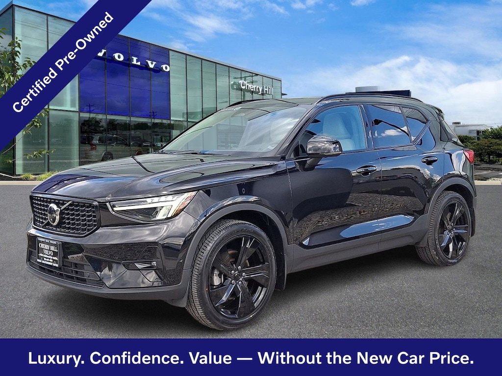 Certified 2023 Volvo XC40 B5 Plus Dark Theme SUV