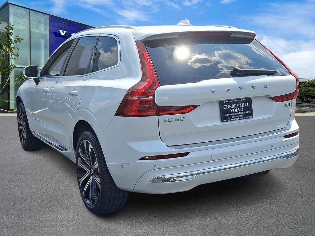 Certified 2023 Volvo XC60 B5 AWD Ultimate B5 Ultimate Bright Theme