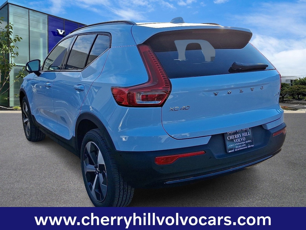New 2026 Volvo XC40 B5 Plus SUV