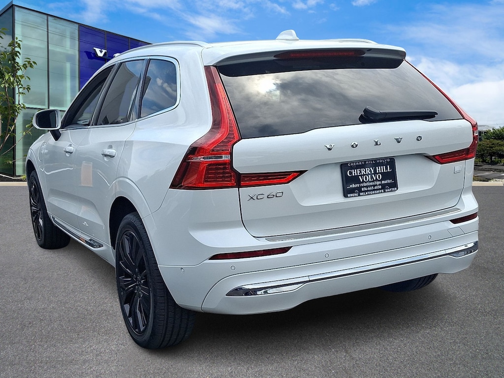 Certified 2022 Volvo XC60 Recharge Plug-In Hybrid T8 Inscription Extended Range
