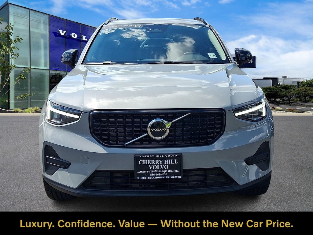Certified 2026 Volvo XC40 B5 Core SUV