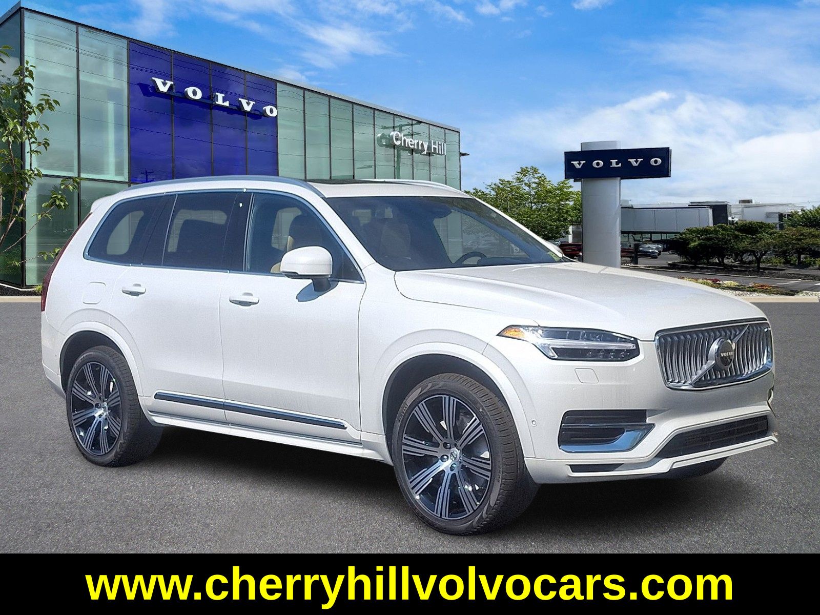 2025 Volvo XC90 plug-in hybrid SUV 