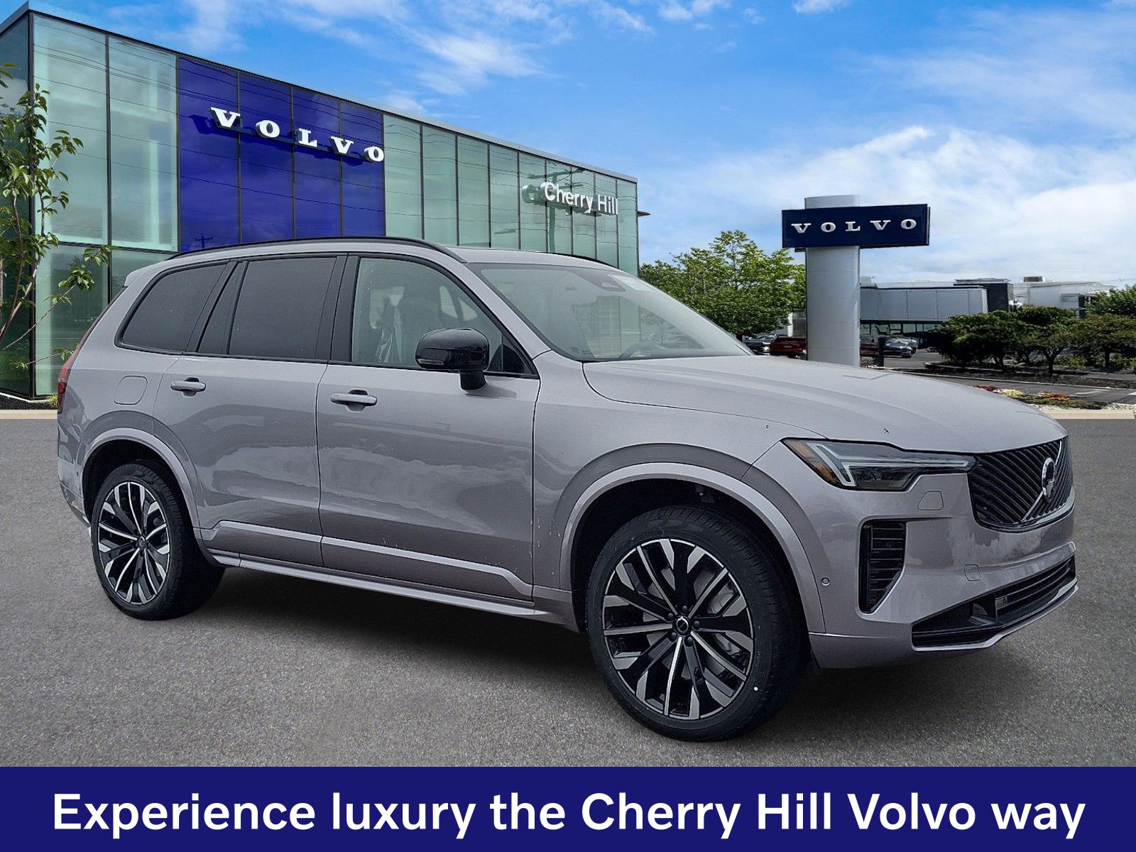 2026 Volvo XC90 plug-in hybrid SUV 