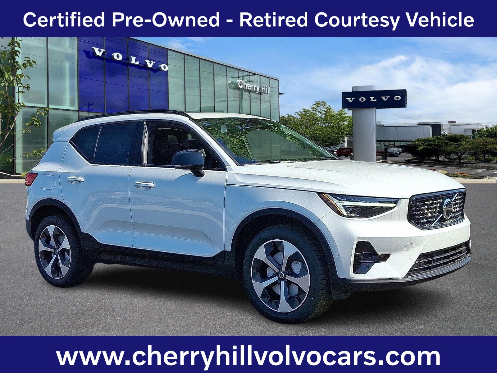 2025 Volvo XC40 Plus's photo
