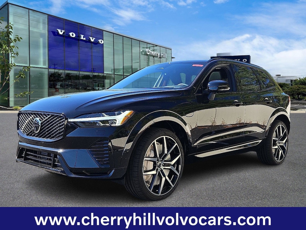 New 2026 Volvo XC60 plug-in hybrid T8 Polestar Engineered SUV