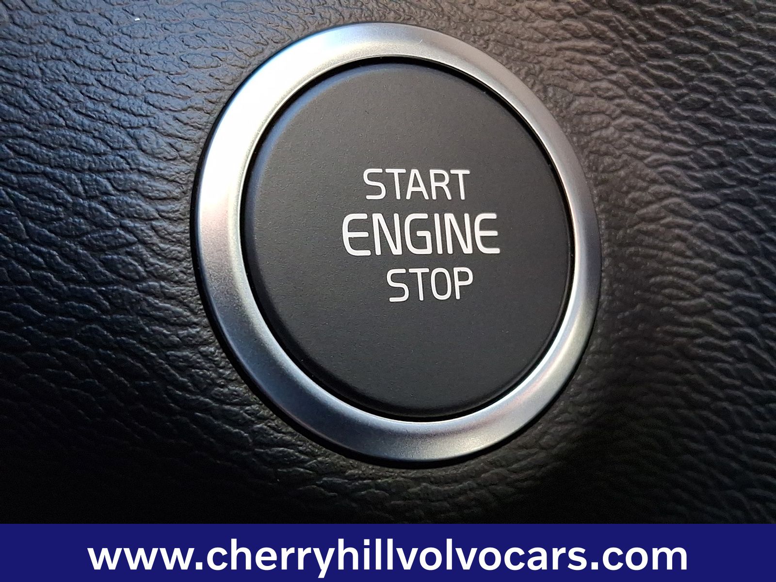 2026 Volvo XC40 Ultra Black Edition - Photo 16