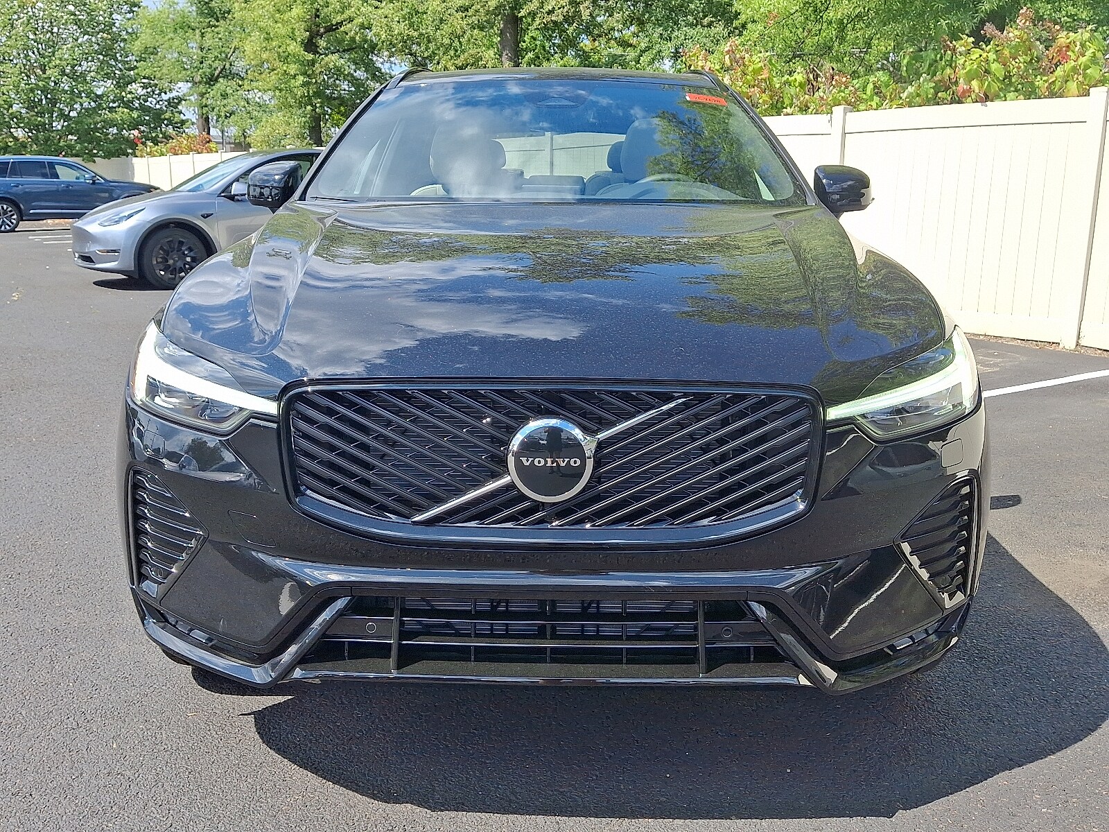 2026 Volvo XC60 B5 Core photo 2