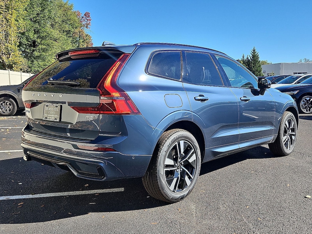 New 2026 Volvo XC60 B5 Plus SUV
