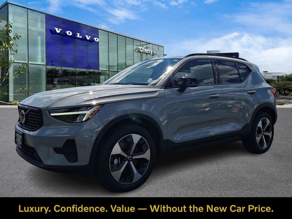 Certified 2026 Volvo XC40 B5 Core SUV