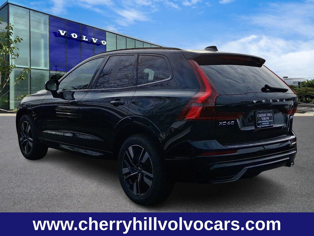 New 2026 Volvo XC60 B5 Plus SUV