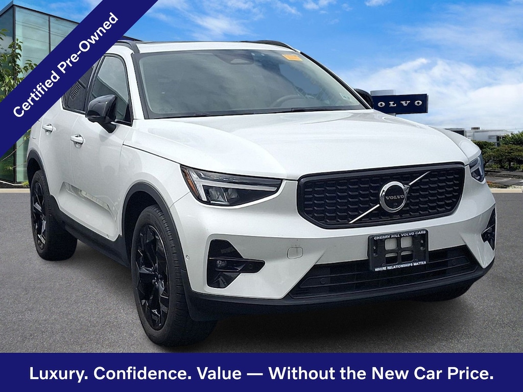 Certified 2023 Volvo XC40 B5 Plus Dark Theme SUV