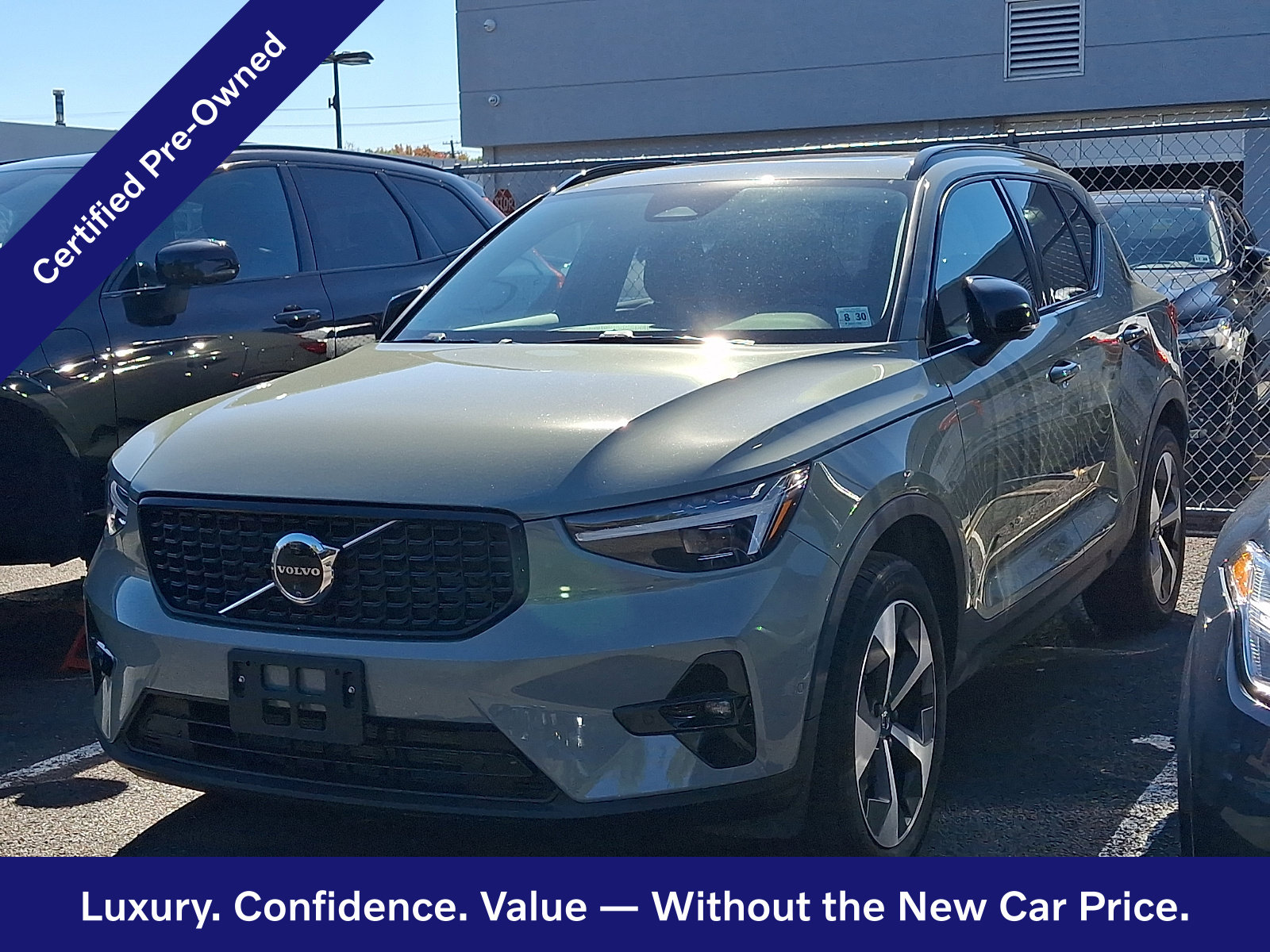 Certified 2025 Volvo XC40 B5 Plus Dark Theme SUV