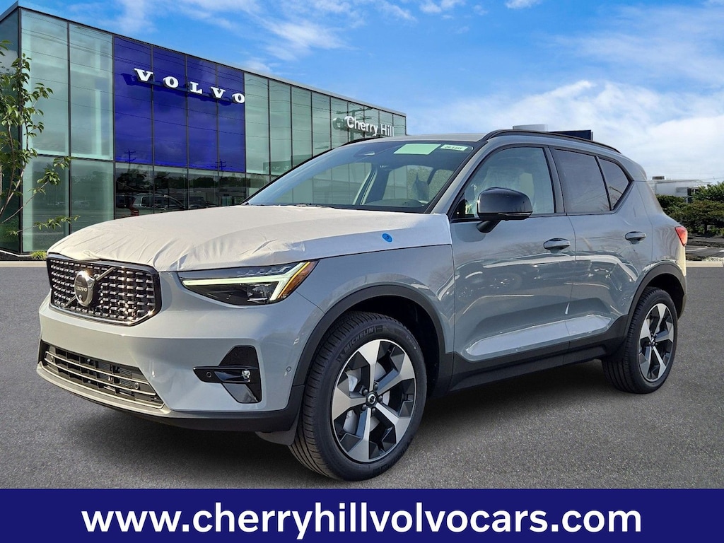 New 2026 Volvo XC40 B5 Plus SUV