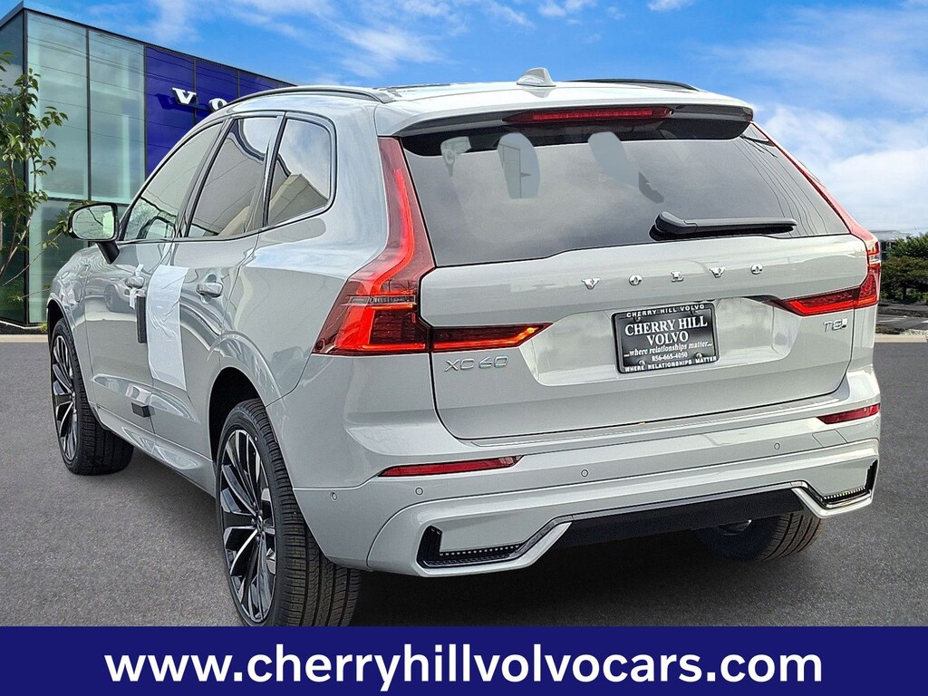 New 2026 Volvo XC60 plug-in hybrid T8 Ultra SUV