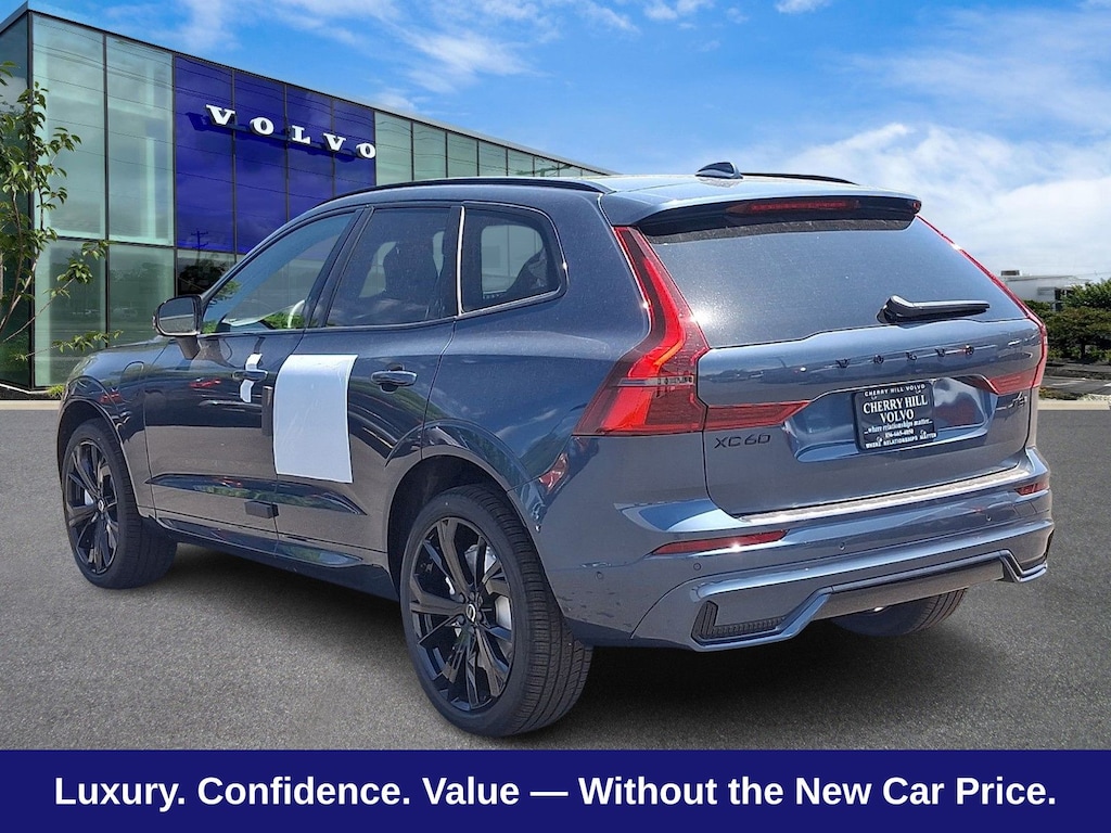 New 2026 Volvo XC40 B5 Core SUV